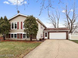 19913 S Pine Hill Rd, Frankfort, IL 60423