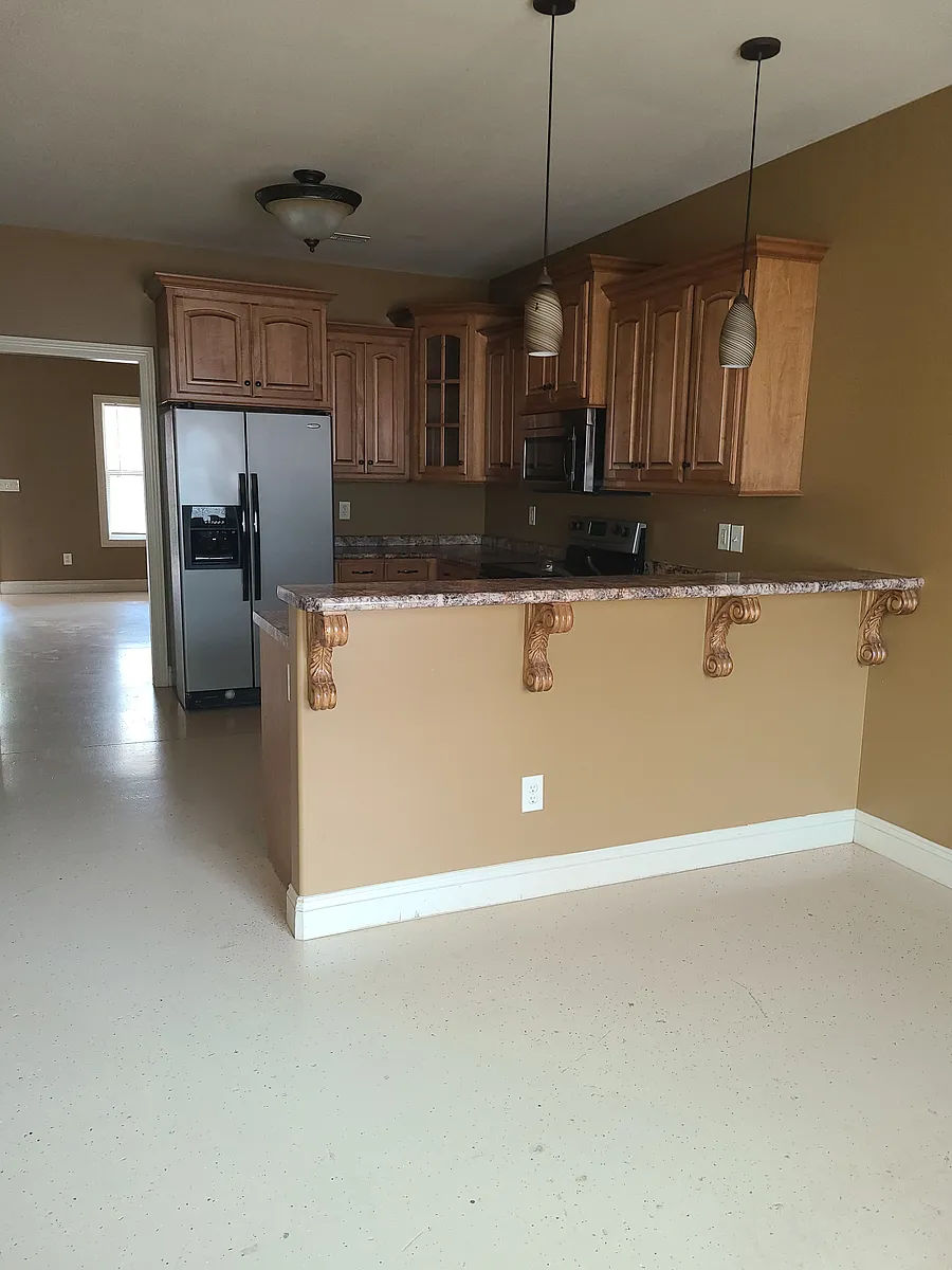 Building Photo - 135B Johnson Dr