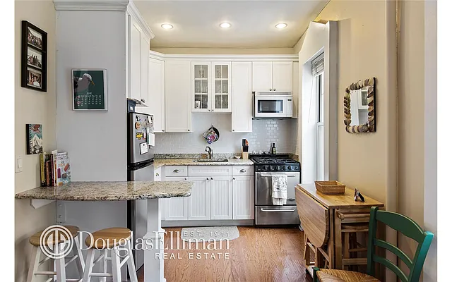 Rented by Douglas Elliman | media 18