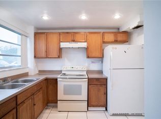 2401 NW 41st Ave APT 101, Lauderhill, FL 33313