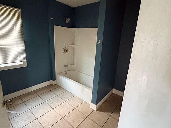 5th image of 206 Reber Ave