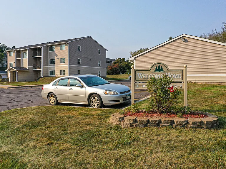 Southview Apartments — Photo 7