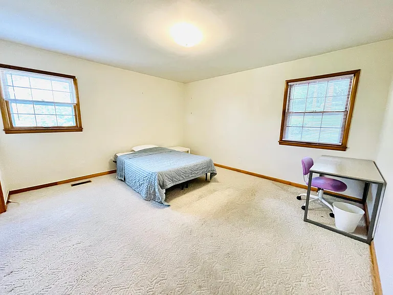 4006 S Crestview Dr NW — Photo 5