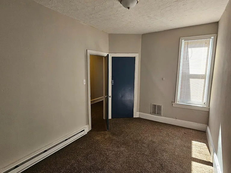3046 Clifford St — Photo 40