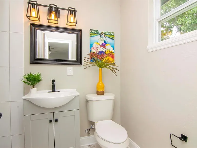 3708 W Tyson Ave — Photo 18