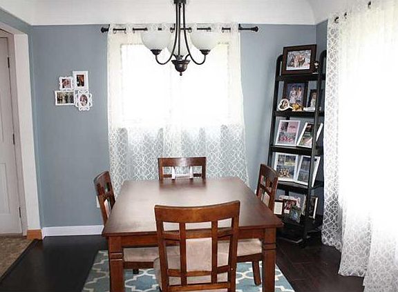 3rd image of 556 Longvue Dr