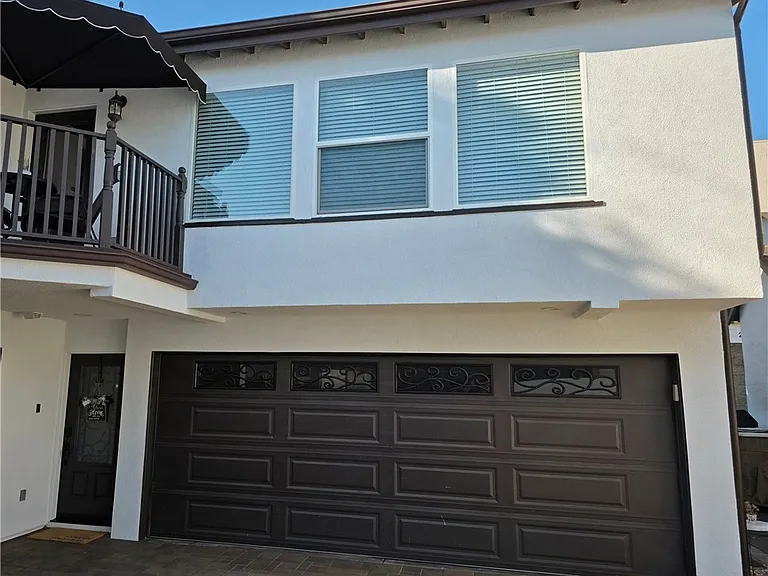 523 Fischer St — Photo 4
