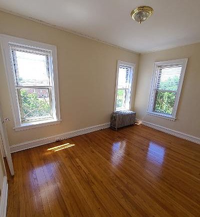 3rd image of 5147 N Saint Louis Ave APT A3