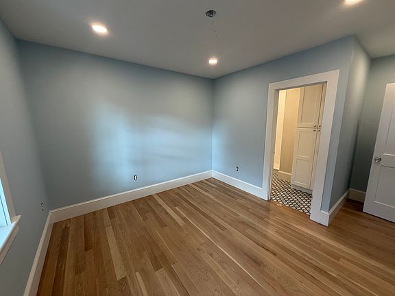 5th image of 3 Clarken Ct #4B