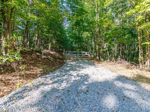 1 Ball Park Rd, Rocky Mount, VA 24151