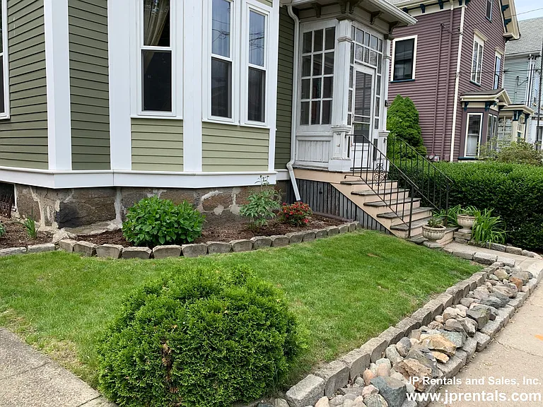 29 Spring Park Ave #2R — Photo 12