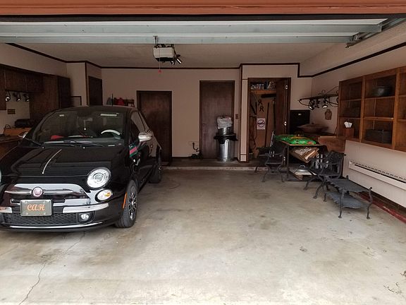 2-Car Garage