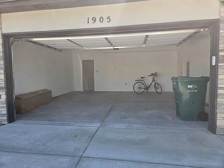 1905 Erin Loop — Photo 11
