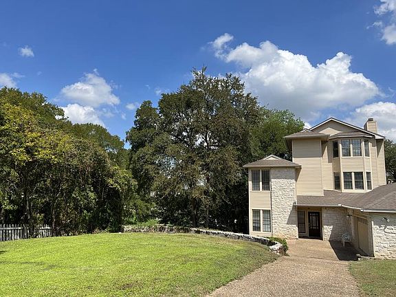 3rd image of 501 Westbrook Dr