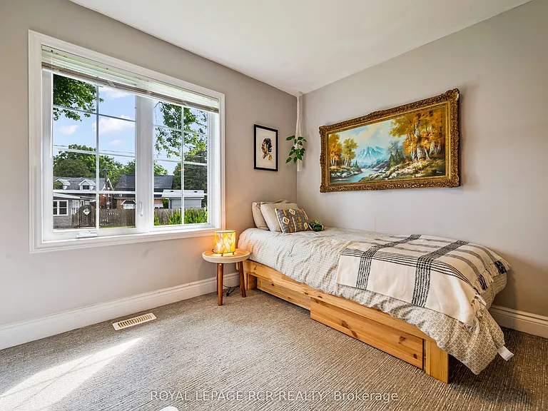 26 Sarah St — Photo 14