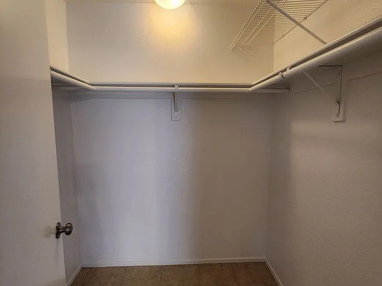 5930 Regino Ave — Photo 12