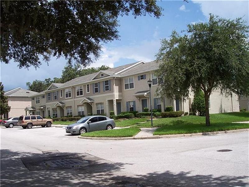 2nd image of 15729 Fishhawk Falls Dr
