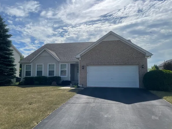 2945 Ellsworth Dr, Yorkville, IL 60560