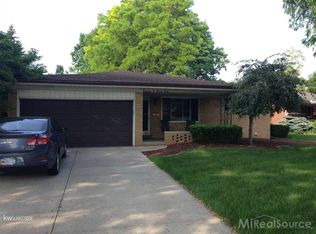 14088 April Ln, Warren, MI 48088