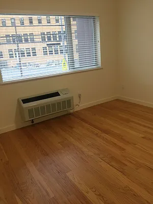 Rented by Sterling Realty Solution Inc | media 8