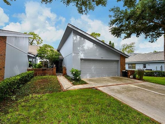 3rd image of 2626 Moss Oak Dr