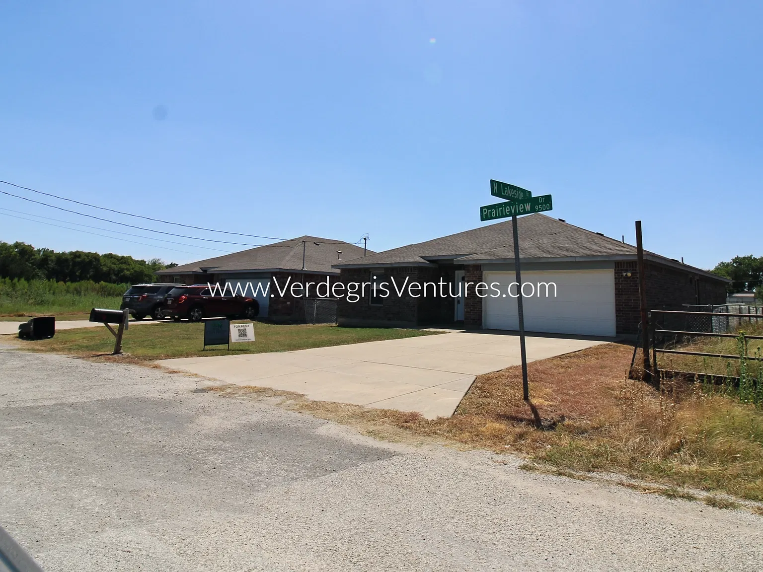 4 bed, 2013 sqft, $2,100 — Photo 2