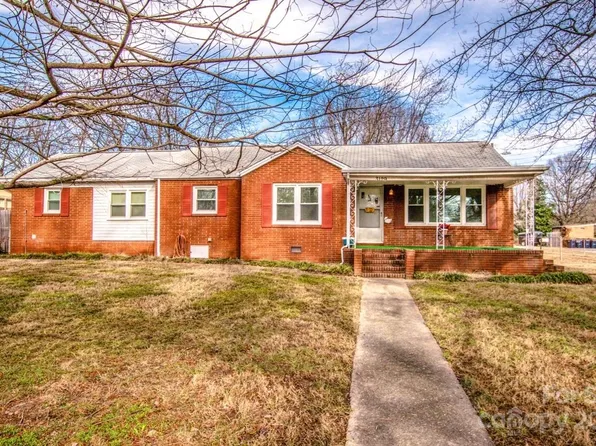 3129 Oakwood Dr, Charlotte, NC 28269