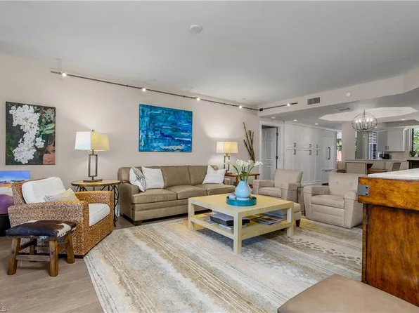 7225 Pelican Bay BLVD #302, NAPLES, FL 34108