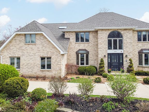 2nd image of 3105 Rosewood Pl