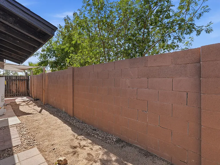 4329 N Longview Ave #10 — Photo 26