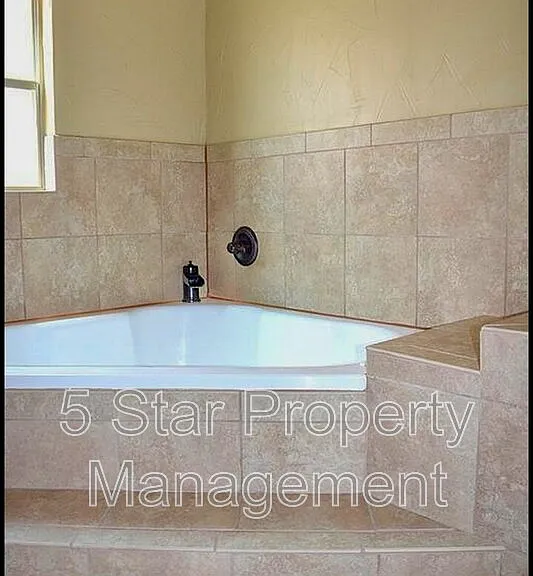 14016 Rainbow Point Dr — Photo 18