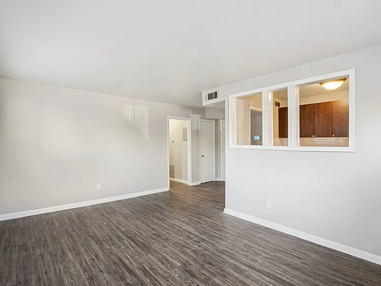 Buckhead Townhomes and Gardens — Photo 55