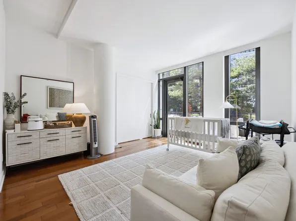 99 Warren Street image 21 of 39