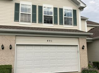 451 Windham Cove Dr, Crystal Lake, IL 60014