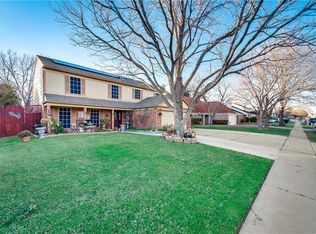 4151 Hathaway Dr, Grand Prairie, TX 75052