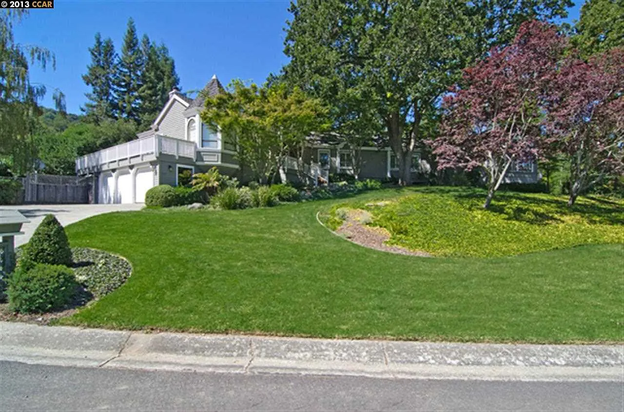 320 South Ave photo 1
