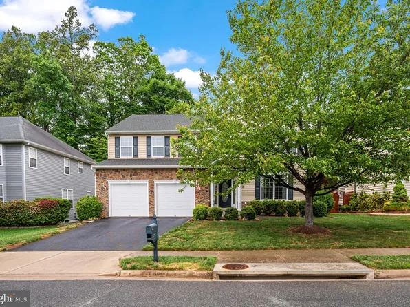 76 Landmark Dr, Stafford, VA 22554