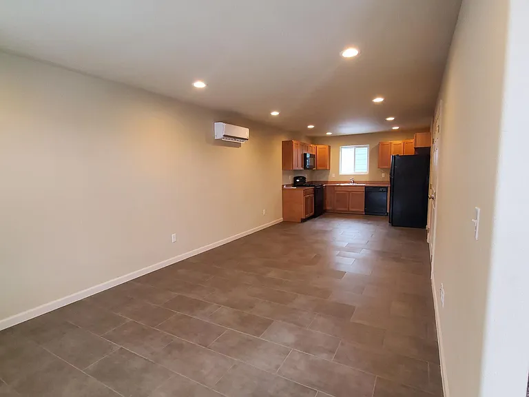 210 W Greenfield Ave #2 — Photo 7
