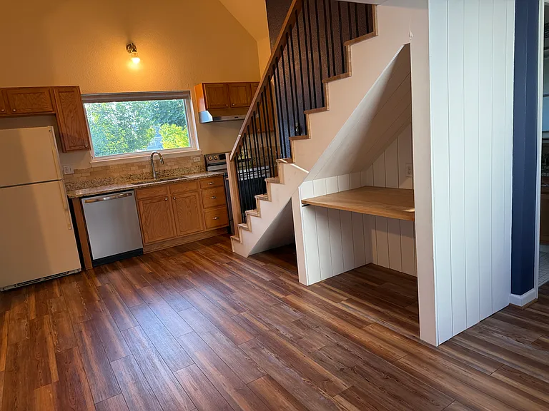 223 Maggie St #B — Photo 5