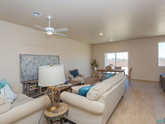 4th image of 7 Twin Berry Ct