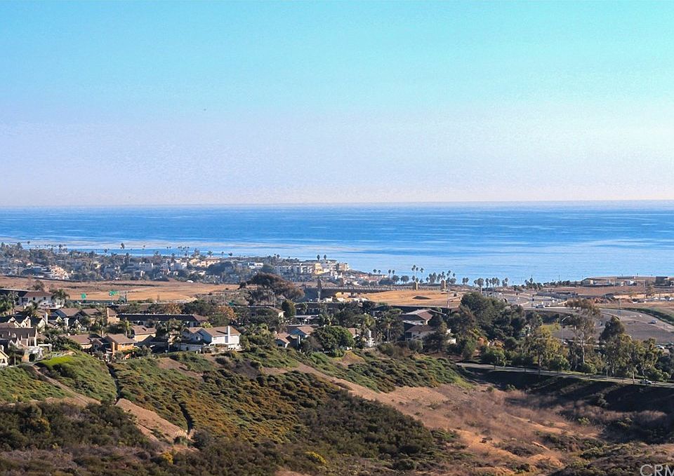 1st image of 704 Calle Cumbre