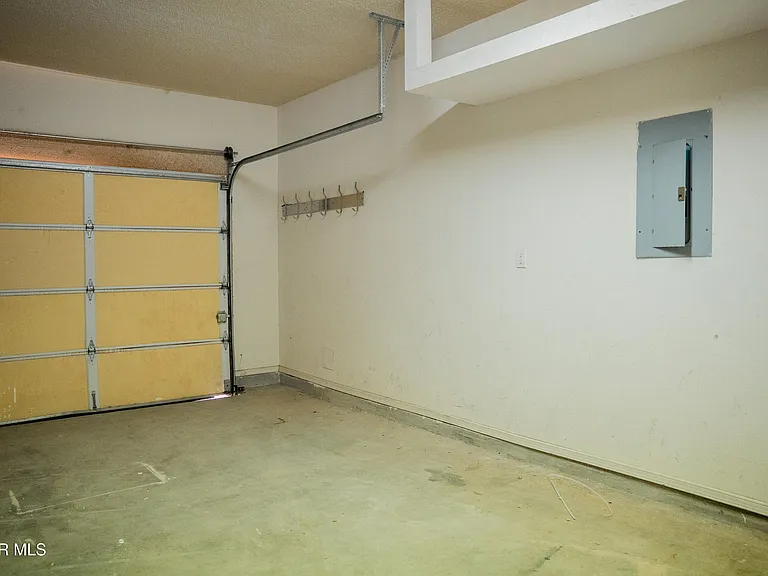 804 Bonnie Ct — Photo 39