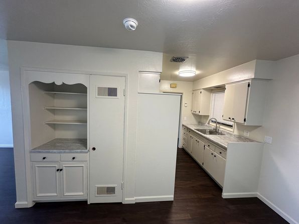 311 Lester Ave #7