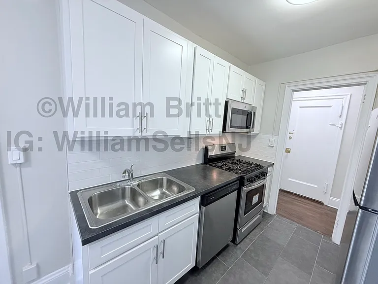 36 State St #2G — Photo 3