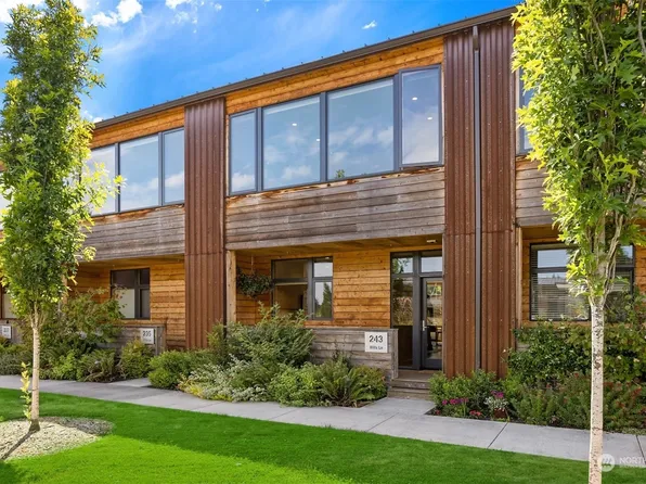 243 Wills Lane NE, Bainbridge Island, WA 98110