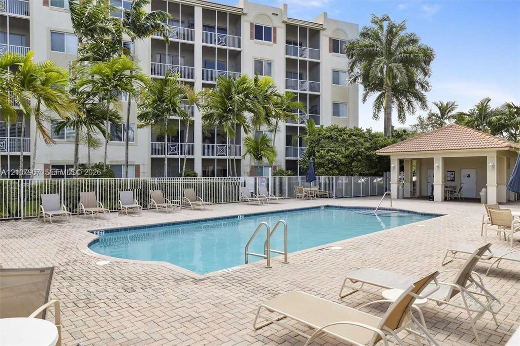 3500 Oaks Clubhouse Dr APT 308, photo 4