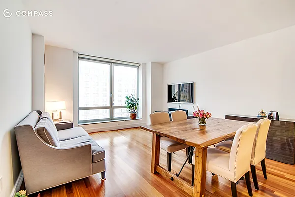 Sold by Compass | media 7