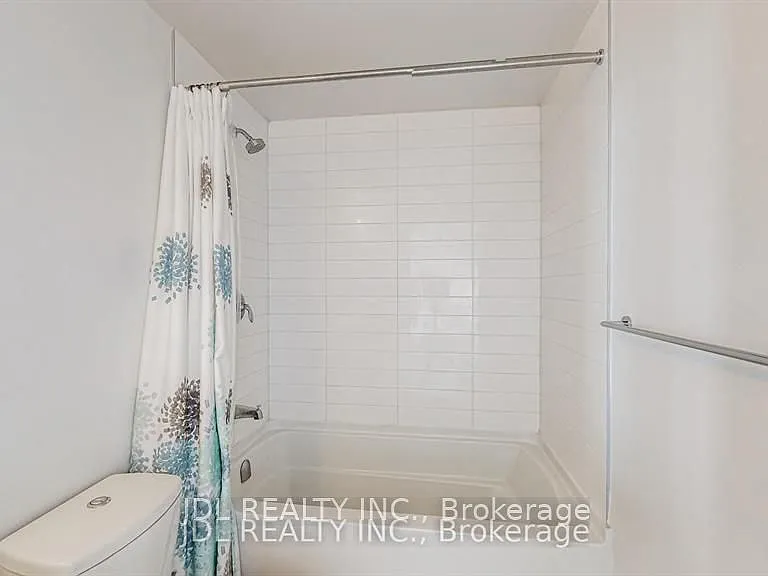 11 Wellesley St W #3401 — Photo 8