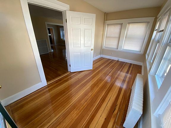 4th image of 125 W Elm Ave #1