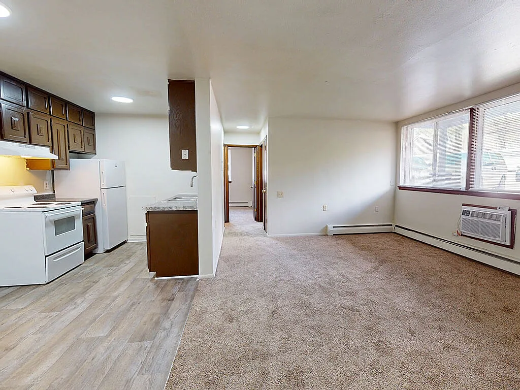 City Limits Apartments — Photo 1